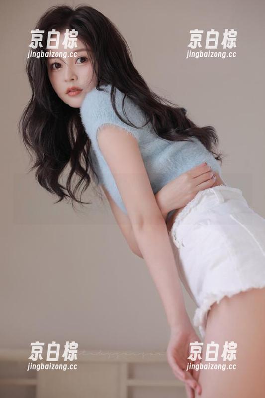 试试17吃瓜com苹果版，谁知道我被吸引的竟然是这股奇怪的氛围！