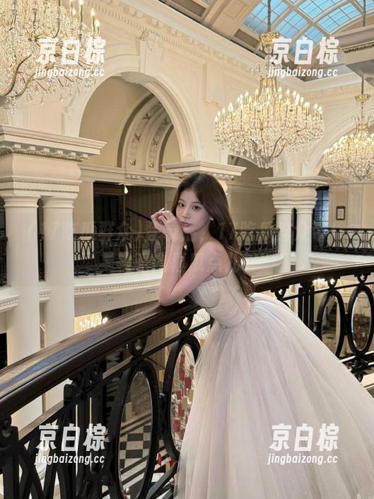 登录后，17吃瓜群众带你领略内幕瓜点儿！