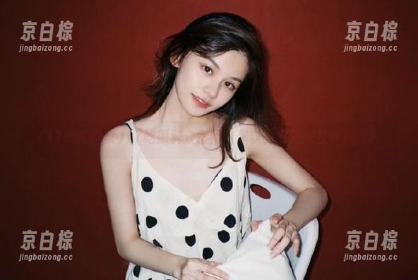 17吃瓜群众官网：你以为我是来找资料的？