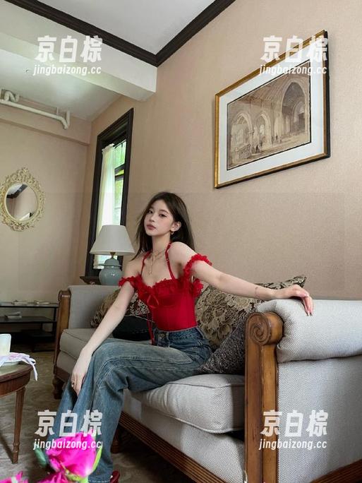 在www.51吃瓜，最新视频曝光了这些个神操作，简直像是一场滑稽剧！