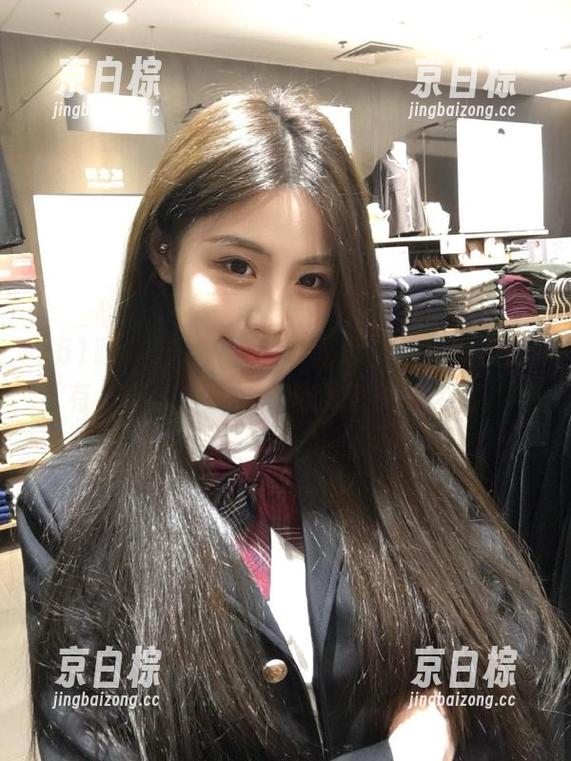 总觉得“51吃瓜”官网的设计有点奇妙，网址一看就想多待会儿。