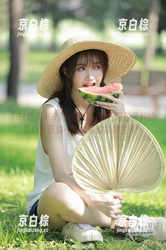 91吃瓜分享：揭开网爆黑料的面纱，还你一个透明的瓜果世界！