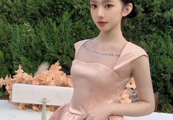 www.51cg.fun的资源，不像春天的花，反而有点让人微微颤抖！