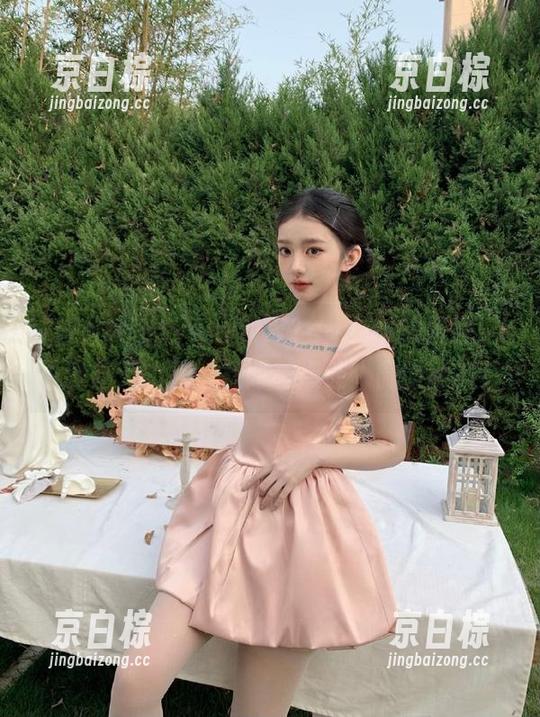 www.51cg.fun的资源，不像春天的花，反而有点让人微微颤抖！