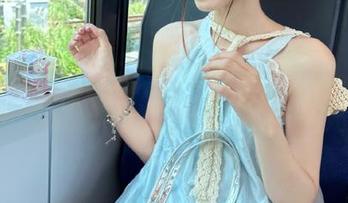 五一吃瓜网官网入口，能让你瞬间变成‘吃瓜群众’的第一站！