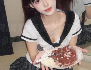 如果你还没登录17c吃瓜网，那你真的是错过了黑料大餐！