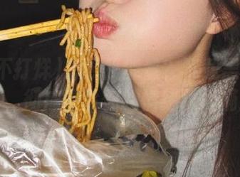 想要正能量？下载黑料不打烊，彻底清除你的情绪垃圾桶！