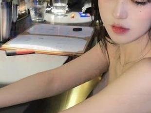 “黑料不打烊zztt11”竟然成了我永不迷路的精神指引，咳咳，真的有点上头。