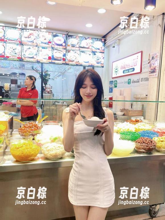 “黑料网”网页上的瓜，简直比我本周的晚餐还丰盛！